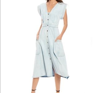 GLIDE DRESS IN CLOUD WASH DENIM